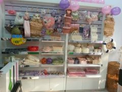 狂口光明街中下段衣閣女裝店空房出租（無轉(zhuǎn)讓費）