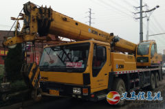 出租25噸徐工吊車(chē)和徐工雙橋8.8米隨車(chē)吊