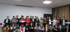 薪資待遇優(yōu)厚，誠(chéng)聘文員、會(huì)計(jì)兩名