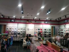 曉峰內(nèi)衣千禧百貨纖黛爾和MS專柜招半班導(dǎo)購數(shù)名