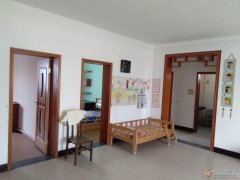 龍山街西東園小區(qū)售房一套