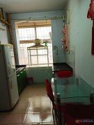巴江韻東200米三室一廳出租離千秋小學(xué)局三中很近