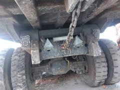 16年北奔前二后八工程自卸車海沃油缸
