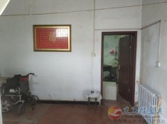 香山街人民路南出售門面一套，手續(xù)齊全，價(jià)格面議