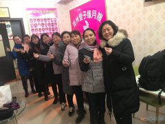 月嫂，育嬰，護工，家政，包食宿免費培訓，持證上崗