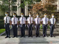 招聘物業(yè)保安員，月薪4800-6000包吃住