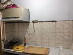 水、電、暖、空調、熱水器、家具齊全，月租300元