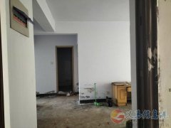 毛溝常苑社區(qū)三區(qū)62號(hào)樓東二單元一樓，三室一廳，原始房未裝修