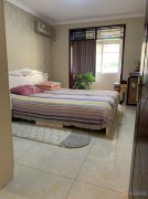 1樓 115平三室 地暖 帶家電 18萬