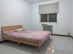香山街三室兩廳一廚一衛(wèi)有陽臺房屋出租領(lǐng)包入住，隨時(shí)看房。