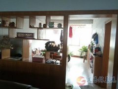租售高中西校區(qū)附近三室兩廳兩衛(wèi)