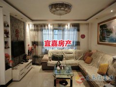 千和小區(qū)精裝電梯房126平3室2廳2衛(wèi)31.4萬元