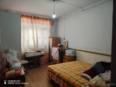 1樓12萬，電業(yè)局后，60平2室1廳有證可過戶，水電暖齊