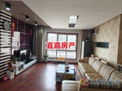 千和精裝電梯房130平3室2廳2衛(wèi)35.8萬元